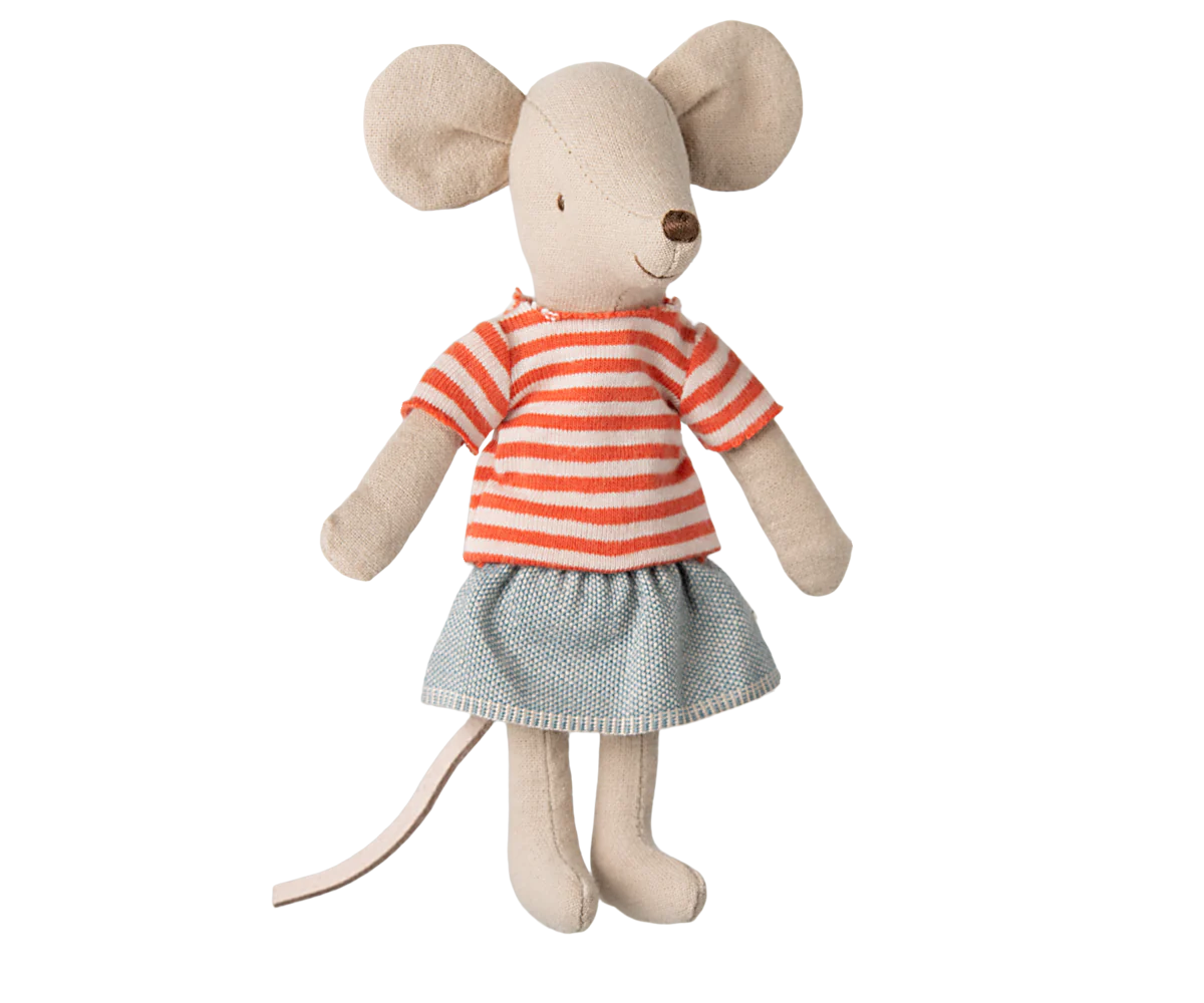 Souris grande soeur